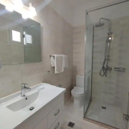 Appartement Kalamionas & *