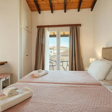 Kalamionas Studios & *